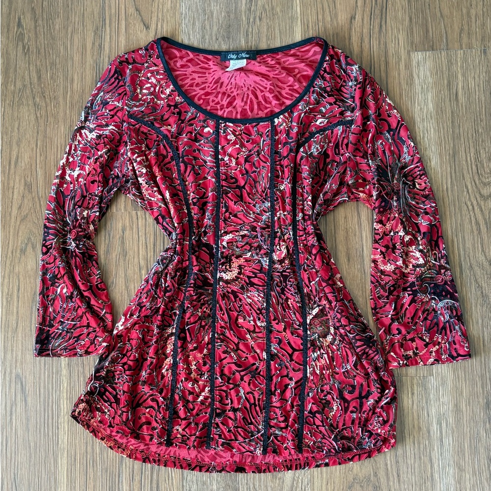 Chic Red Patterned Blouse